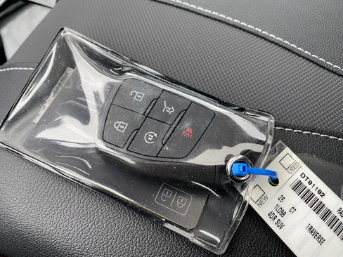 New 2026 Chevrolet Traverse RS image 38