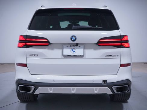 Used 2026 BMW X5 xDrive50e w/ M Sport Package AWD/4WD image 5