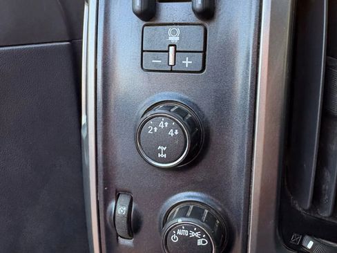 Used 2015 Chevrolet Silverado 2500 LT image 29