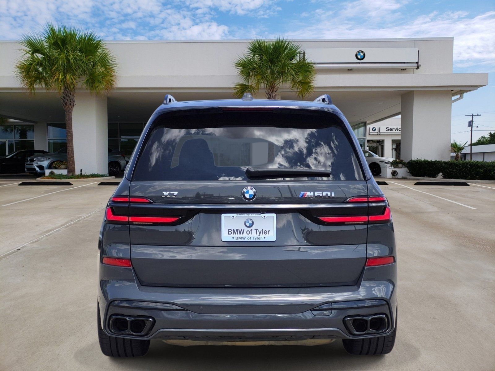Used 2024 BMW X7 M60i w/ M Sport Professional Package AWD/4WD image 5