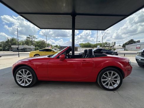 Used 2008 MAZDA MX-5 Miata Grand Touring RWD image 13