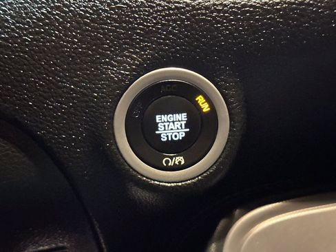 Used 2023 Dodge Challenger SXT image 28