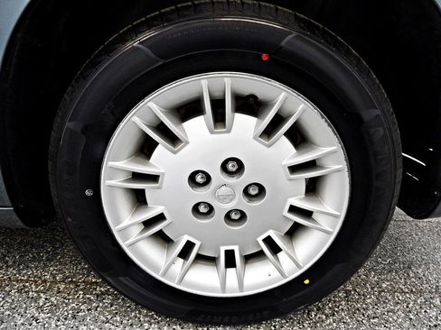 Used 2006 Chrysler 300 RWD image 18