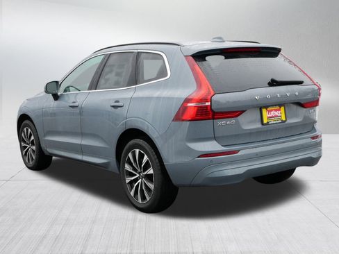 Used 2023 Volvo XC60 B5 Core image 5