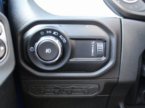 Used 2024 Jeep Wrangler Willys image 15