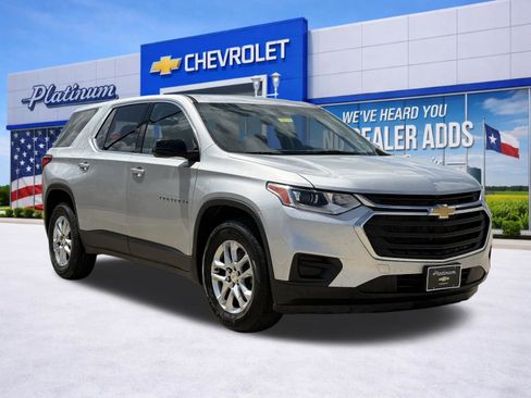 Used 2020 Chevrolet Traverse LS image 1