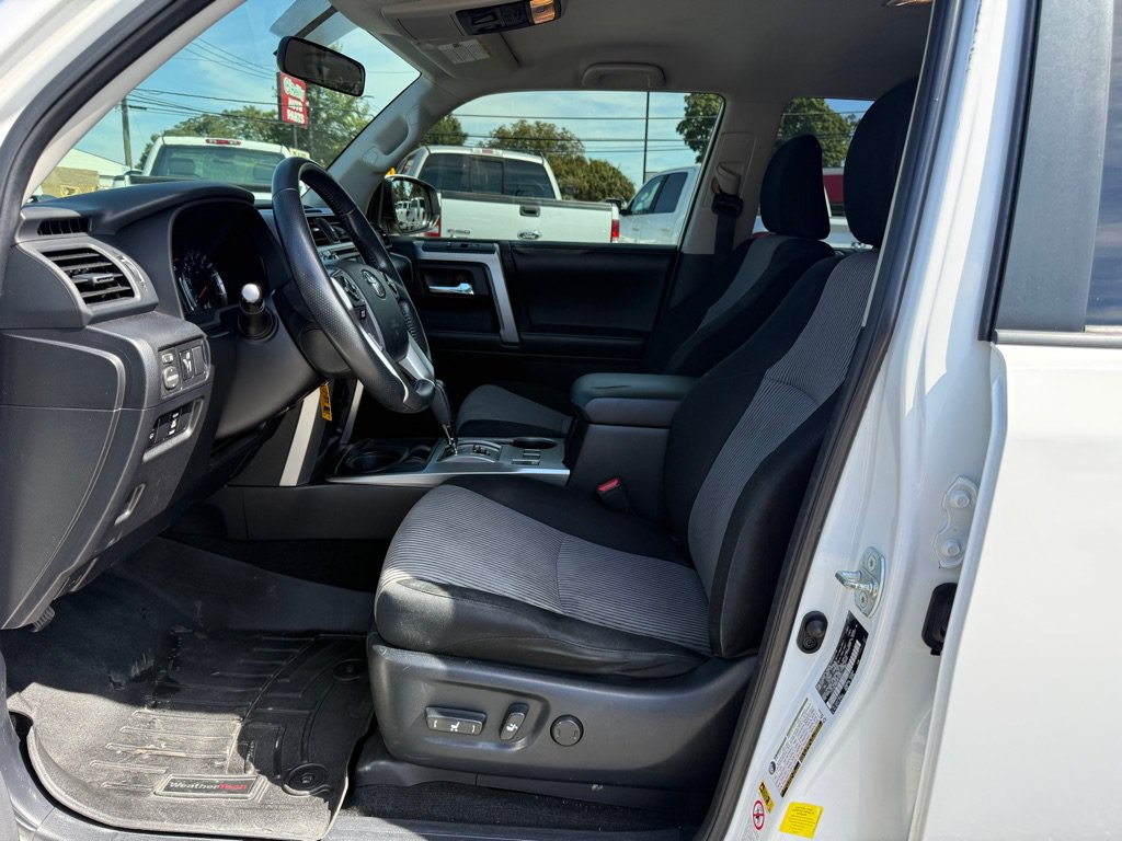 Used 2014 Toyota 4Runner SR5 RWD image 9