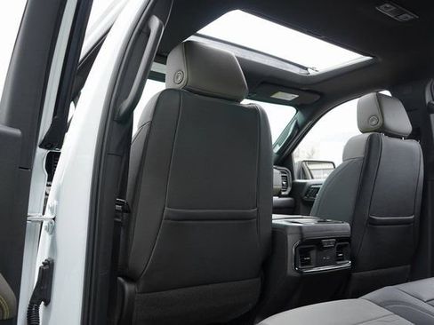 Used 2022 Chevrolet Silverado 1500 ZR2 w/ Technology Package image 42