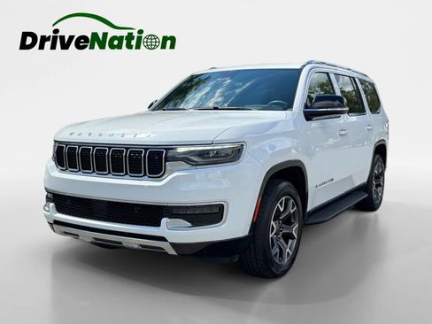 Used 2024 Jeep Wagoneer Series III AWD/4WD image 1