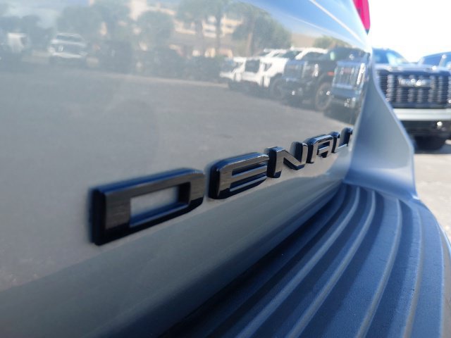 Used 2024 GMC Yukon Denali AWD/4WD image 12