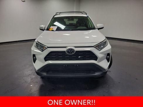 Used 2019 Toyota RAV4 XLE image 3