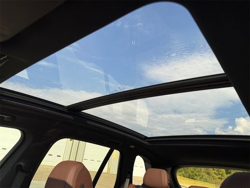 Used 2025 BMW X5 xDrive40i w/ Premium Package image 28