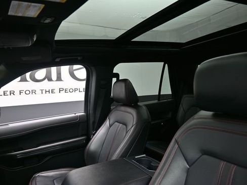 Used 2024 Ford Expedition Limited AWD/4WD image 17