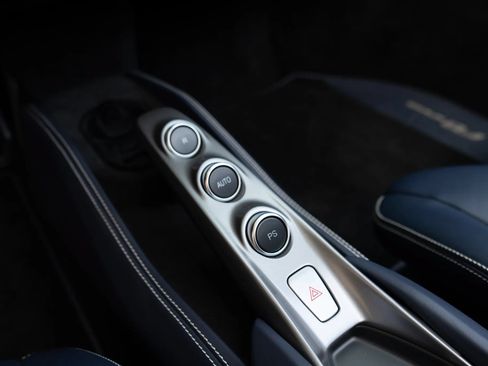 Used 2022 Ferrari F8 Tributo RWD image 71