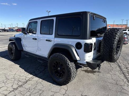Used 2018 Jeep Wrangler Unlimited Sport S image 6