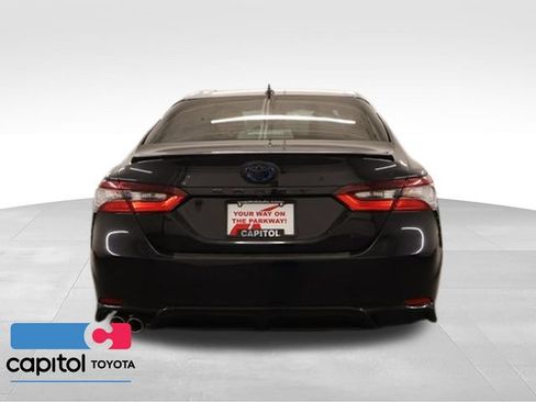 Certified 2023 Toyota Camry SE FWD image 4
