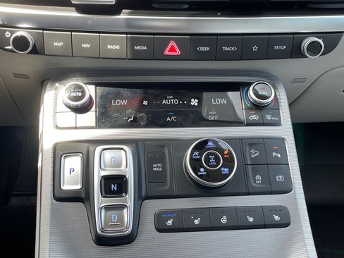 Used 2025 Hyundai Palisade Calligraphy AWD/4WD image 16