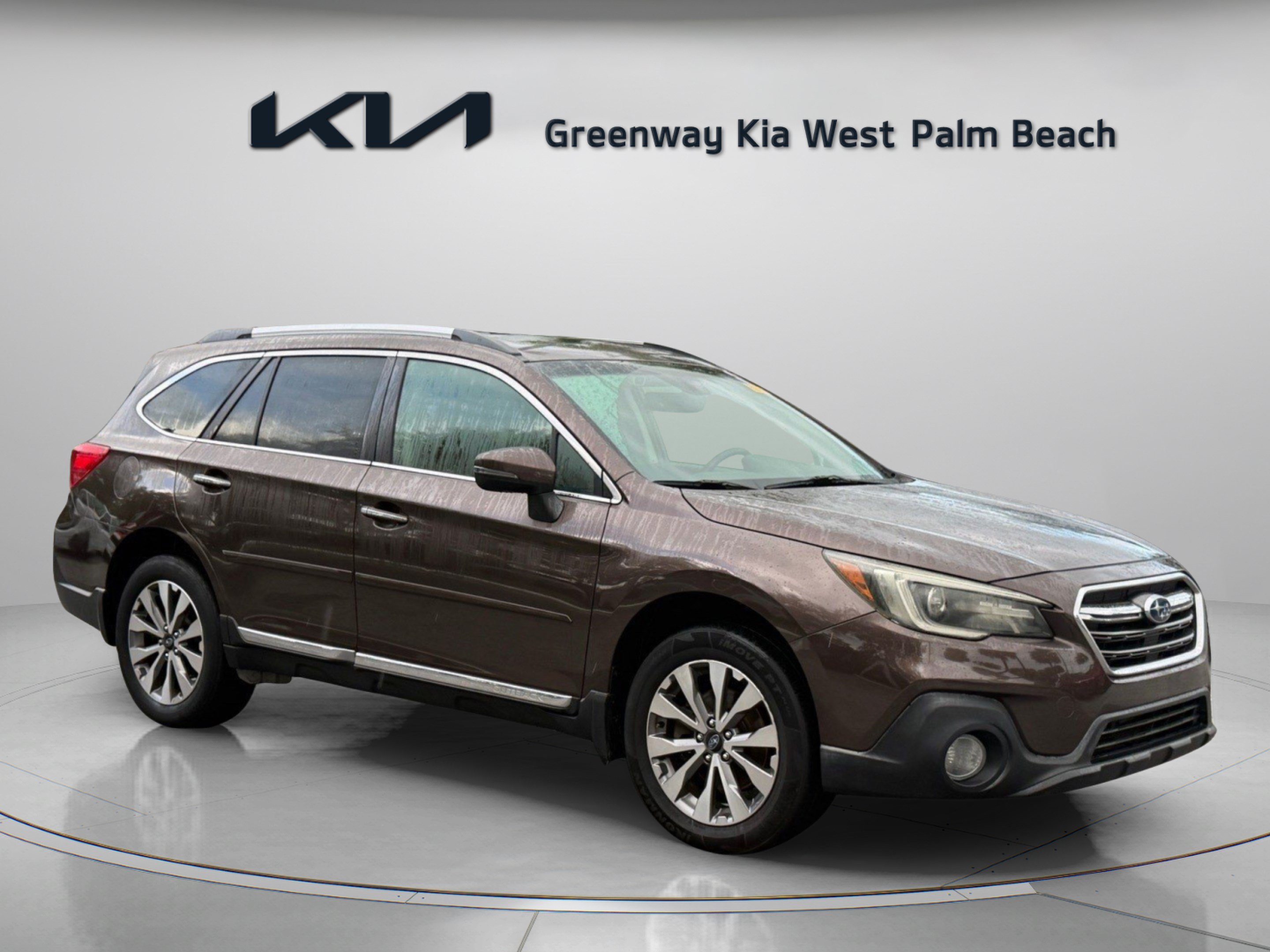 Used 2019 Subaru Outback 3.6R Touring AWD/4WD image 1
