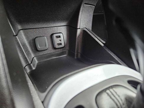 Used 2018 Chevrolet Volt LT w/ Comfort Package image 29