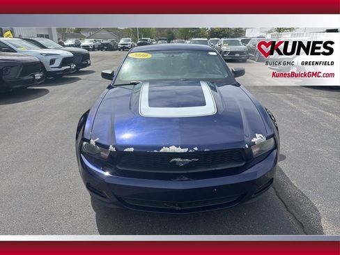 Used 2010 Ford Mustang Coupe RWD image 12