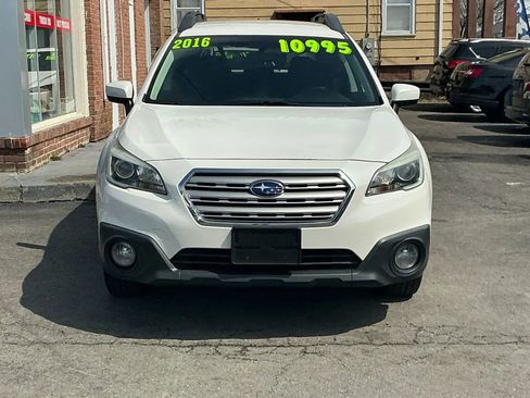 Used 2016 Subaru Outback 2.5i Premium image 2