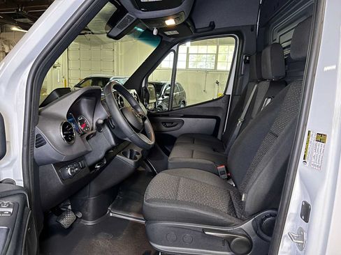 Used 2026 Mercedes-Benz Sprinter 2500 image 22