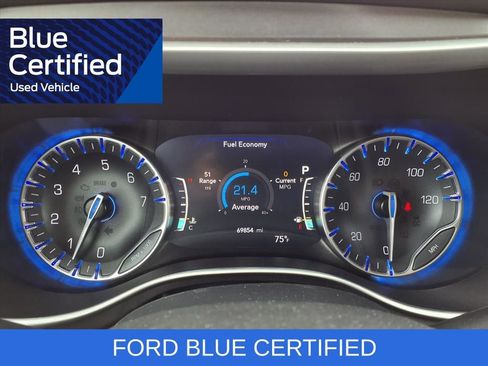 Used 2024 Chrysler Pacifica Touring-L FWD image 15