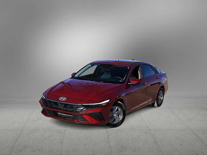 Certified 2025 Hyundai Elantra SE
