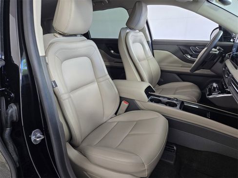 Used 2024 Lincoln Corsair FWD image 18