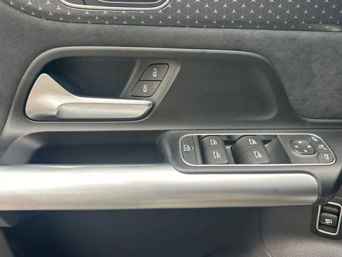 Certified 2025 Mercedes-Benz GLA 250 image 10