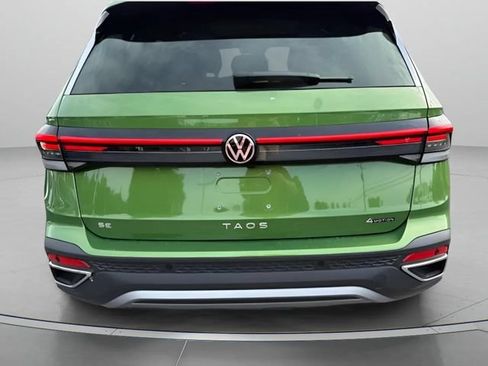 New 2026 Volkswagen Taos SE AWD/4WD image 4
