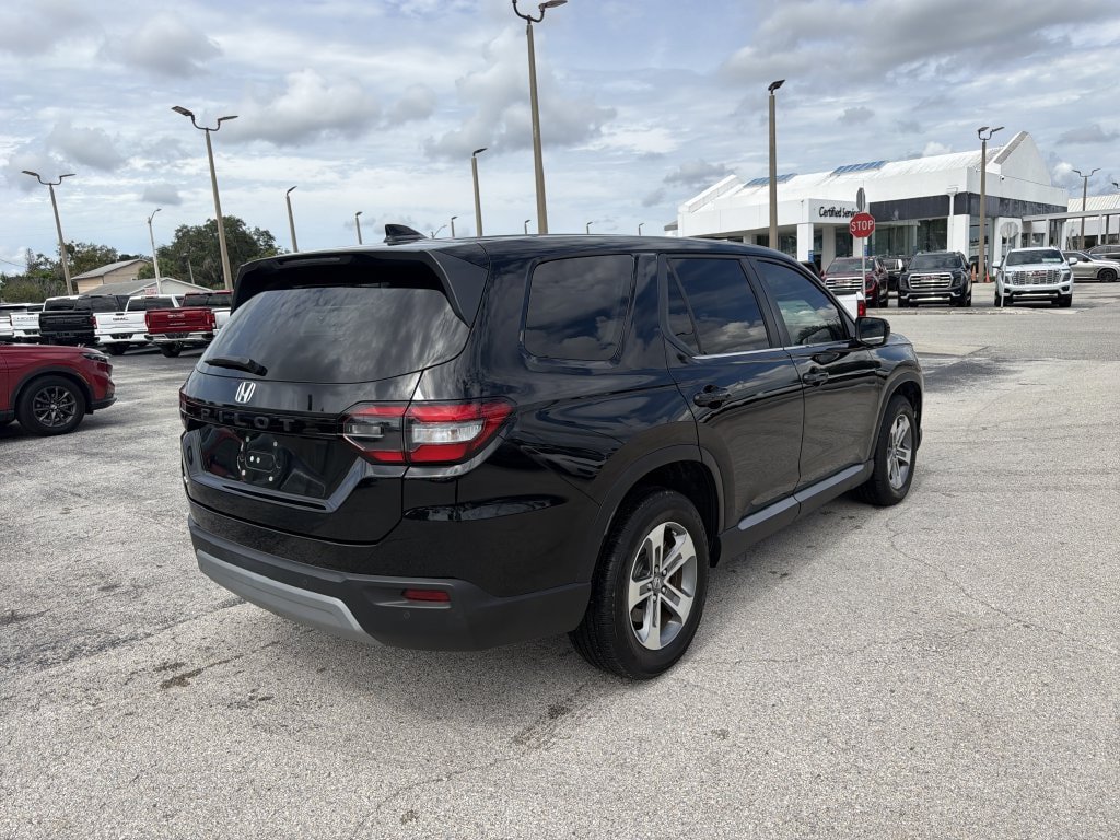 Used 2024 Honda Pilot EX-L image 4