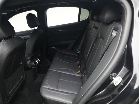 Used 2022 Alfa Romeo Stelvio Ti AWD/4WD image 18