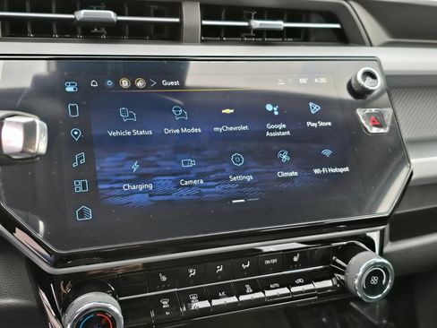 New 2027 Chevrolet Bolt LT w/ Comfort Package FWD image 31