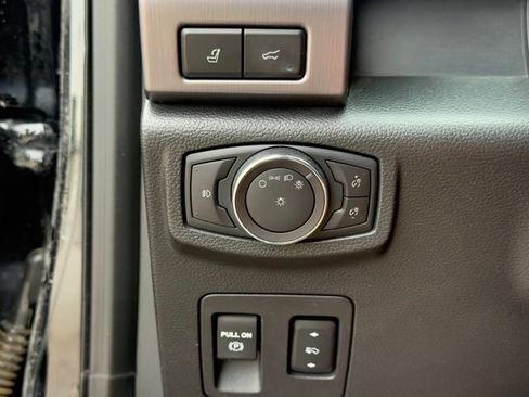 Used 2018 Ford Expedition Platinum AWD/4WD image 24