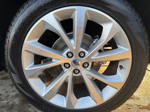 Used 2023 Ford Explorer Platinum w/ Technology Package image 44