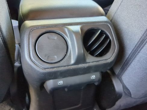 Used 2024 Jeep Wrangler Sport S w/ LED Headlamp & Fog Lamp Group image 17