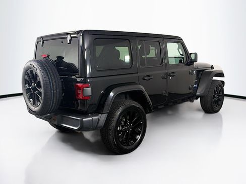 Used 2024 Jeep Wrangler Unlimited Sahara AWD/4WD image 9