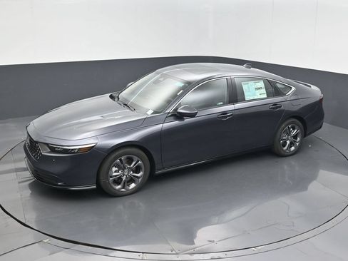New 2025 Honda Accord EX-L image 9