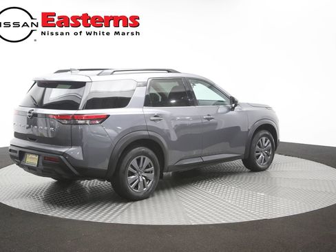 Used 2025 Nissan Pathfinder SV FWD image 42