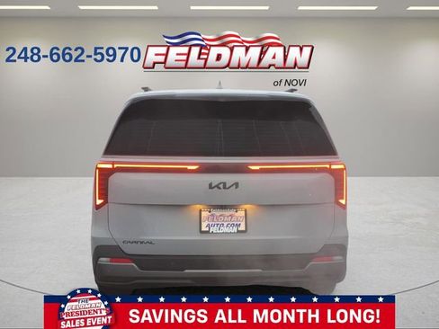 Used 2025 Kia Carnival SX Prestige image 4