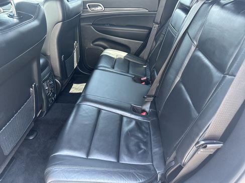 Used 2022 Jeep Grand Cherokee Limited AWD/4WD image 6