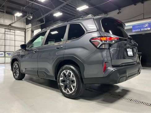 Used 2026 Subaru Forester Premium AWD/4WD image 5
