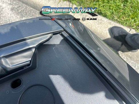 Used 2009 Dodge Challenger R/T RWD image 30