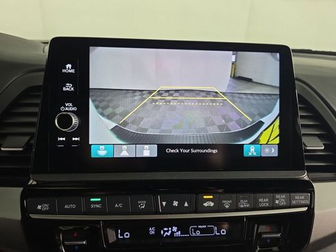Used 2025 Honda Odyssey Sport-L image 14