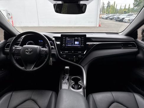 Used 2023 Toyota Camry SE FWD image 11
