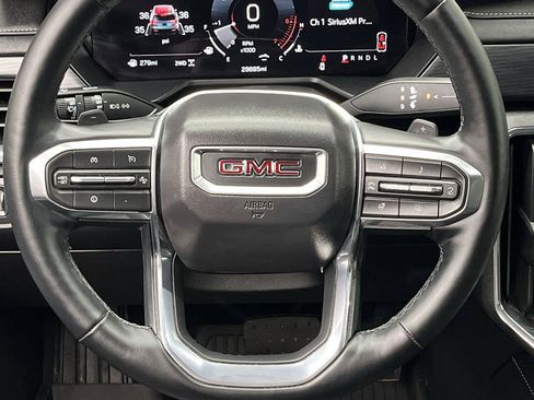 Certified 2024 GMC Acadia Elevation w/ Luxury Package AWD/4WD image 15