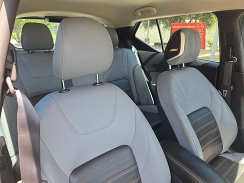 Used 2024 Nissan Kicks SR w/ SR Premium Package FWD image 30