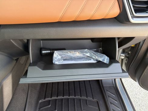 Used 2025 GMC Canyon AT4 AWD/4WD image 48
