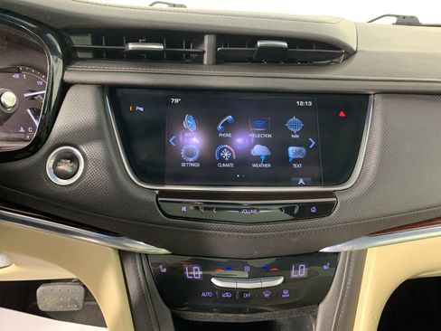 Used 2017 Cadillac XT5 Luxury FWD image 25